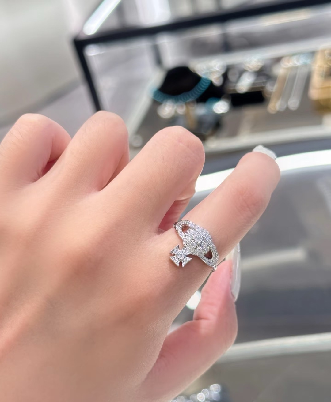 vivienne westwood西太后薇薇安💍英国时装设计师，时装的朋克之母！时尚潮流风格，品质强大，