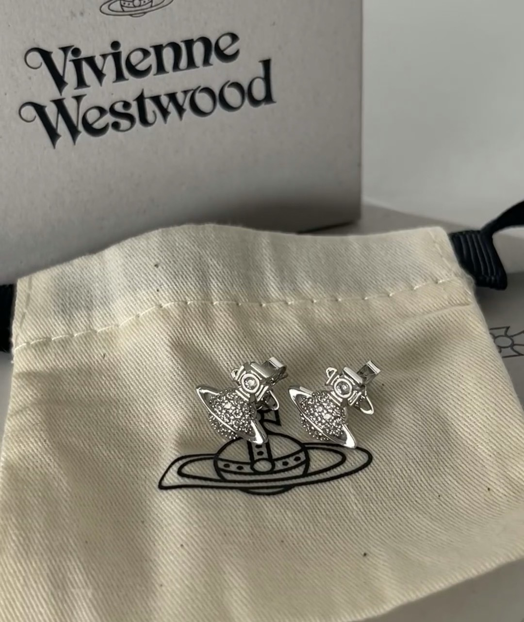 西太后【VivienneWestwood】什么是快乐星球，来，这就是快乐星球！重磅推荐，闭眼入准没错！纯