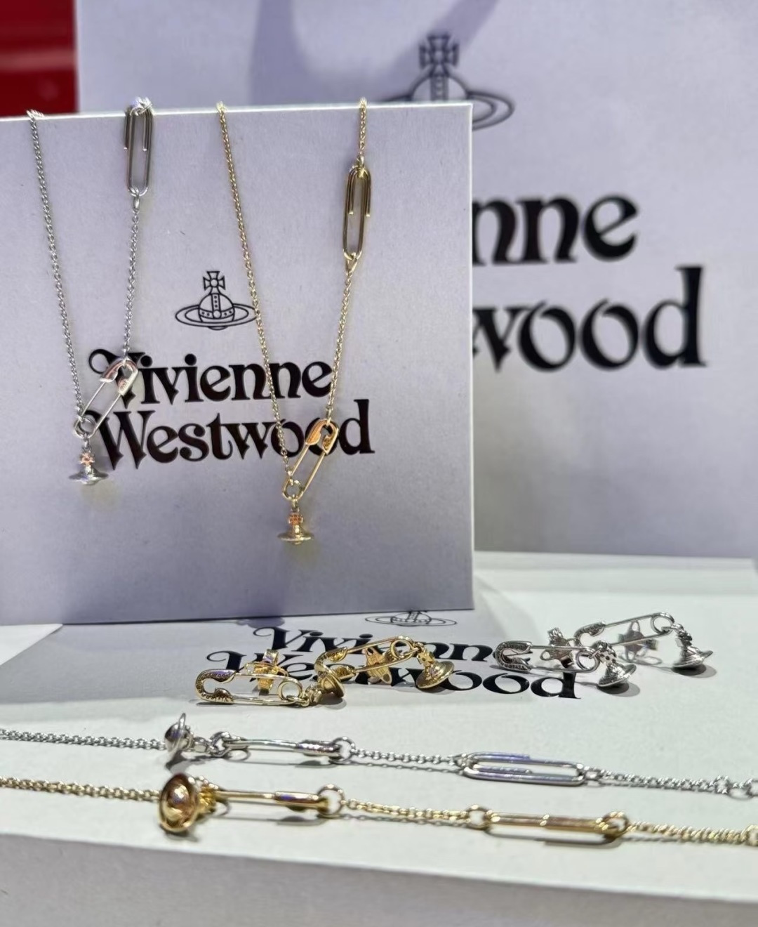 西太后【VivienneWestwood】什么是快乐星球，来，这就是快乐星球！重磅推荐，闭眼入准没错！纯