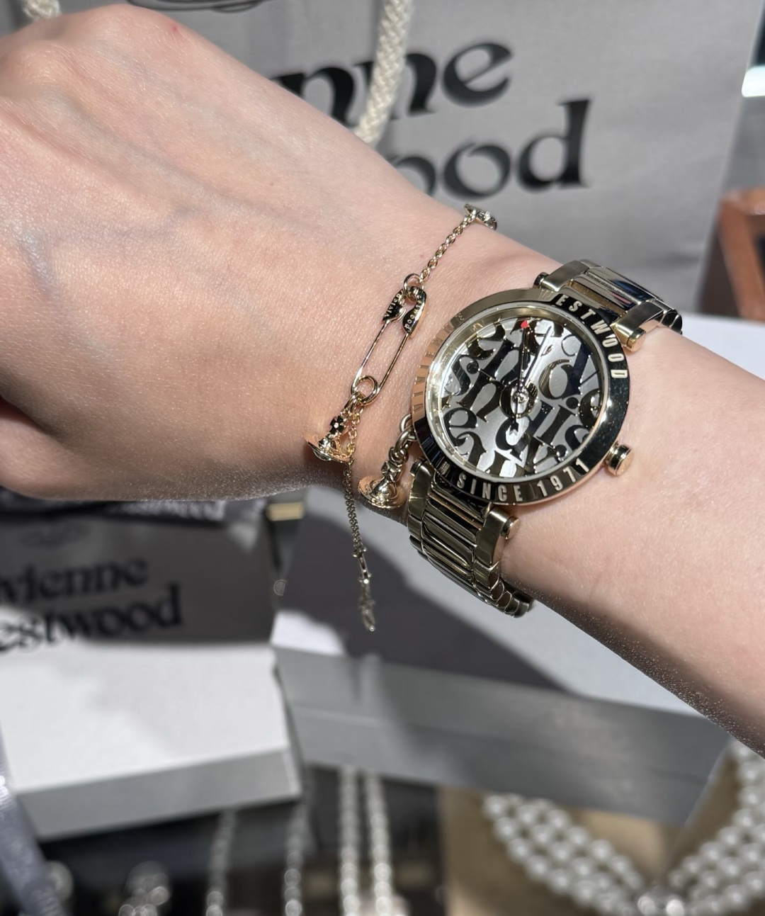 西太后【VivienneWestwood】什么是快乐星球，来，这就是快乐星球！重磅推荐，闭眼入准没错！纯