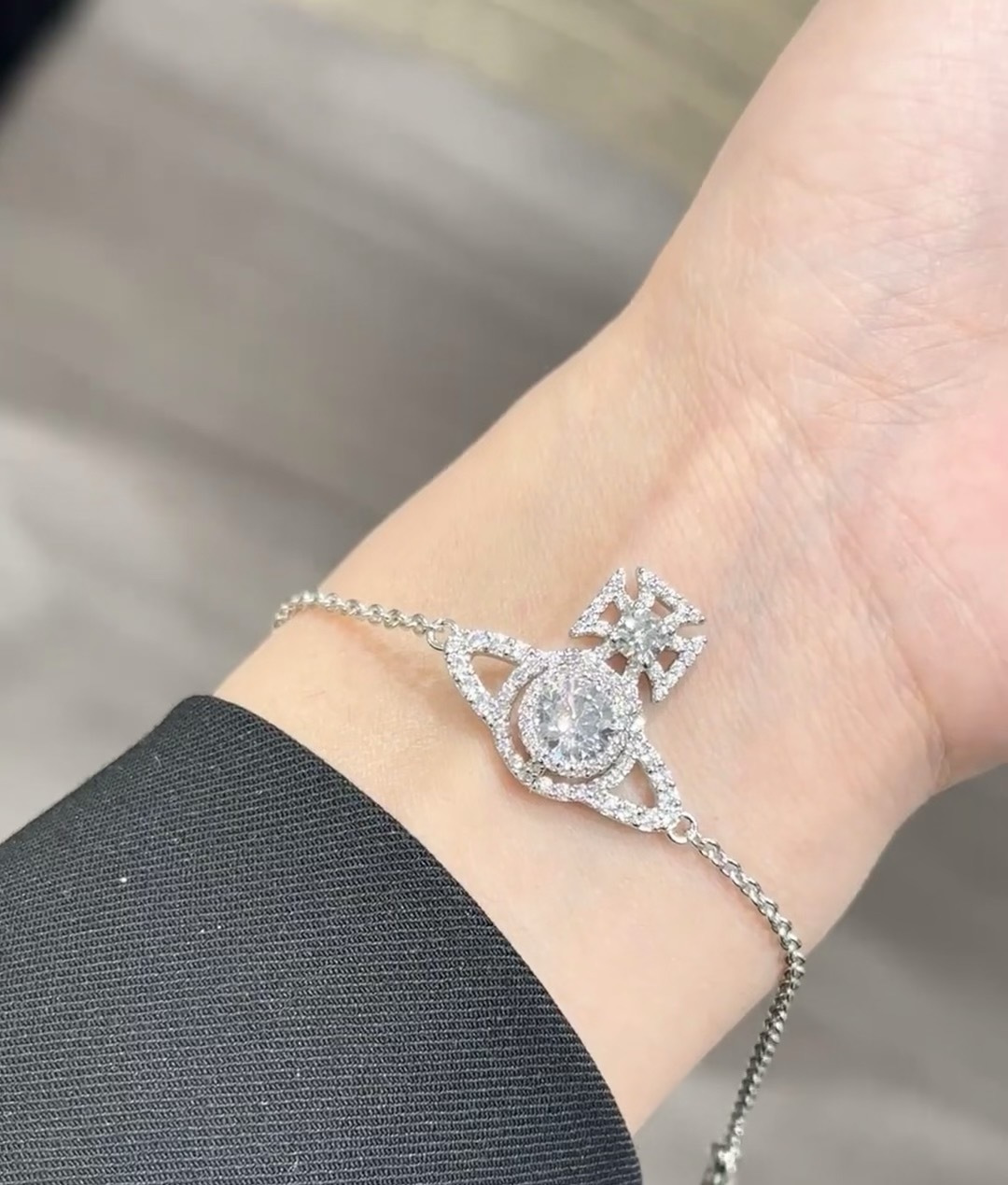 项链西太后【VivienneWestwood】什么是快乐星球，来，这就是快乐星球！重磅推荐，闭眼入准没错