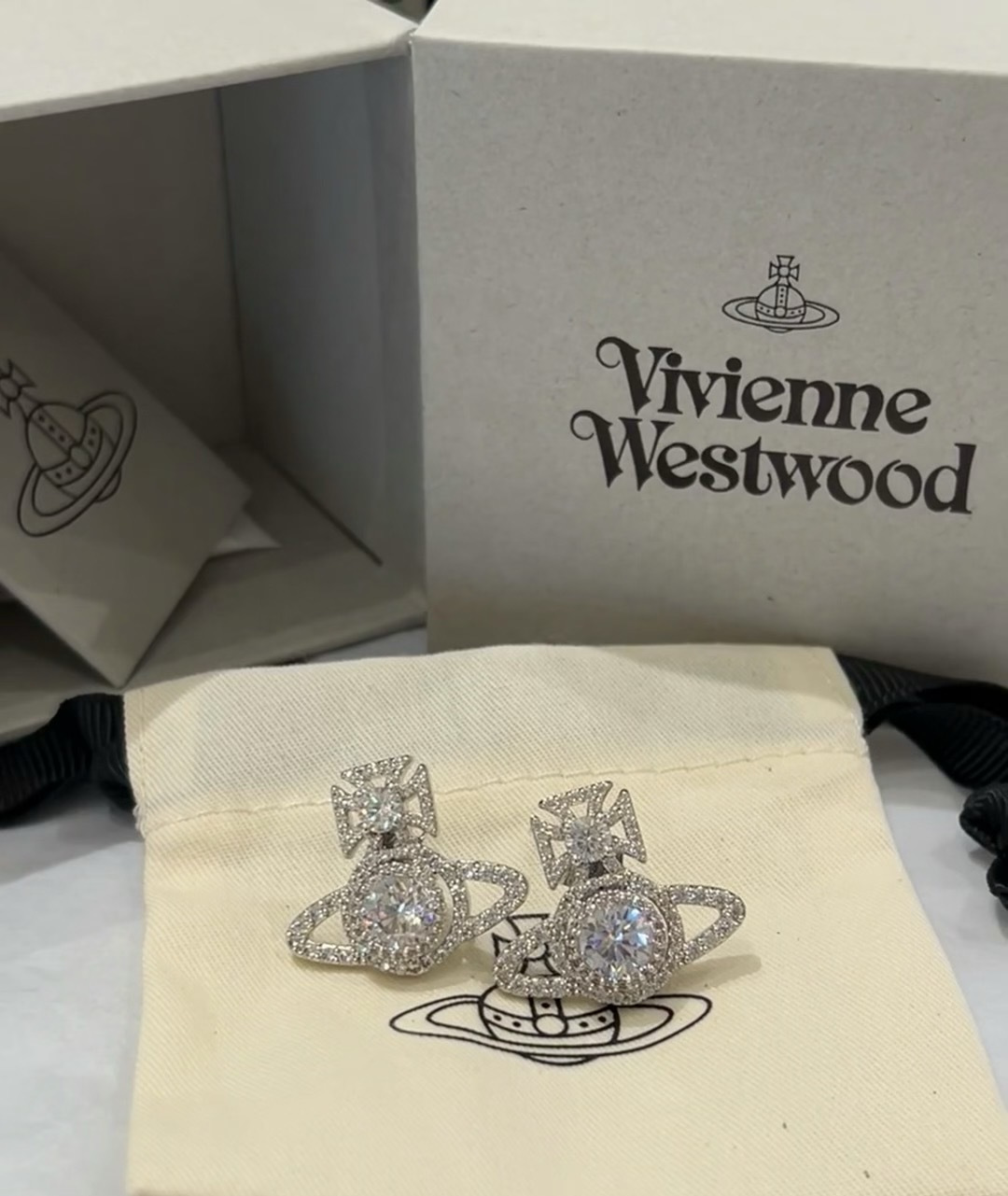 项链西太后【VivienneWestwood】什么是快乐星球，来，这就是快乐星球！重磅推荐，闭眼入准没错