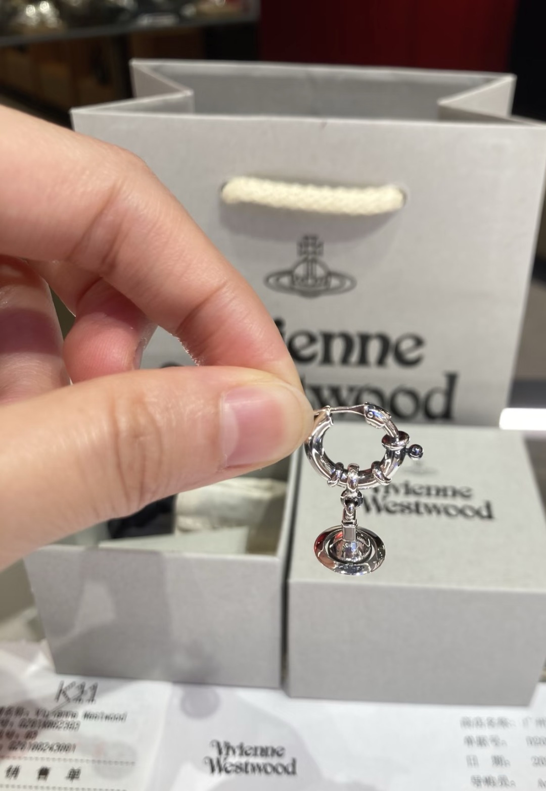 耳环西太后【VivienneWestwood】什么是快乐星球，来，这就是快乐星球！重磅推荐，闭眼入准没错