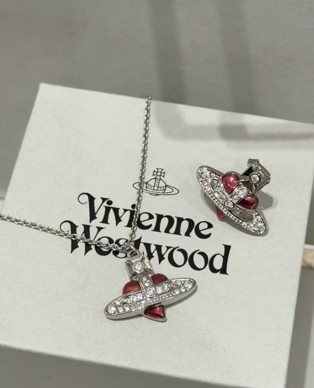 西太后【VivienneWestwood】什么是快乐星球，来，这就是快乐星球！重磅推荐，闭眼入准没错！纯