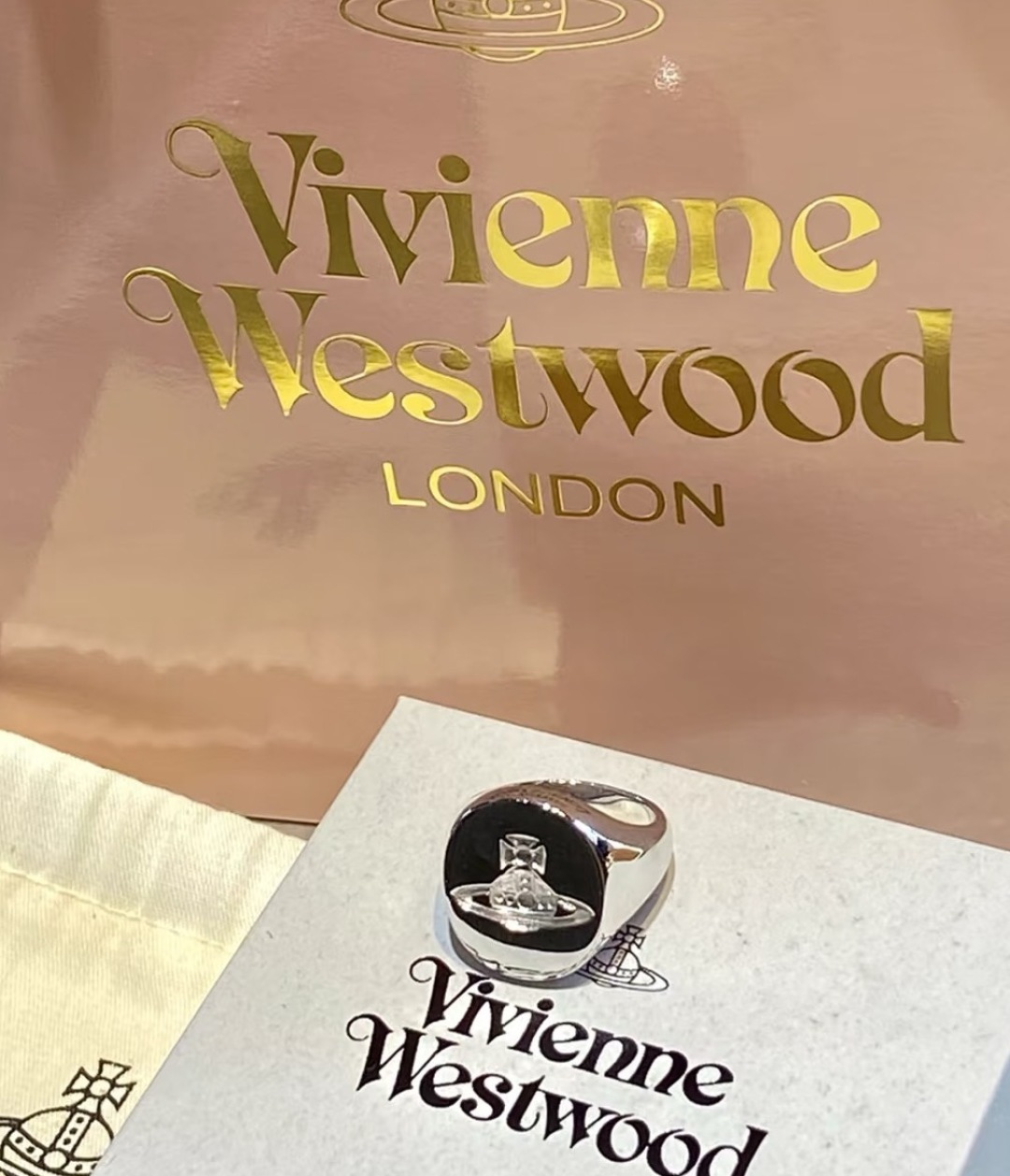 西太后【VivienneWestwood】什么是快乐星球，来，这就是快乐星球！重磅推荐，闭眼入准没错！纯