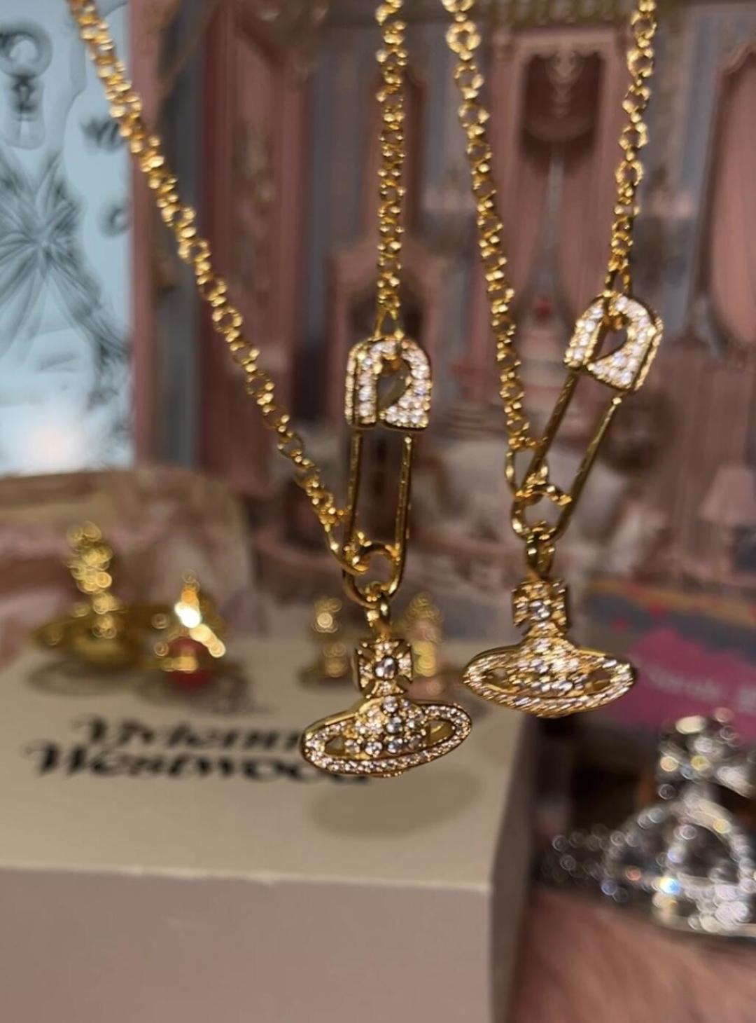 西太后【VivienneWestwood】什么是快乐星球，来，这就是快乐星球！重磅推荐，闭眼入准没错！纯