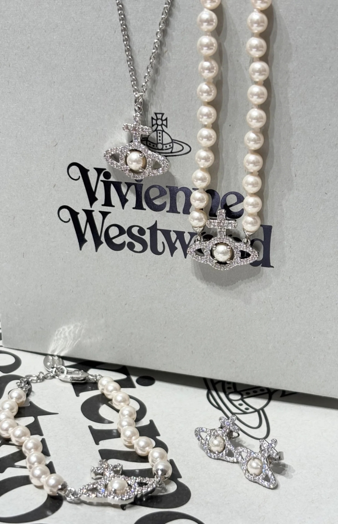 西太后【VivienneWestwood】什么是快乐星球，来，这就是快乐星球！重磅推荐，闭眼入准没错！纯