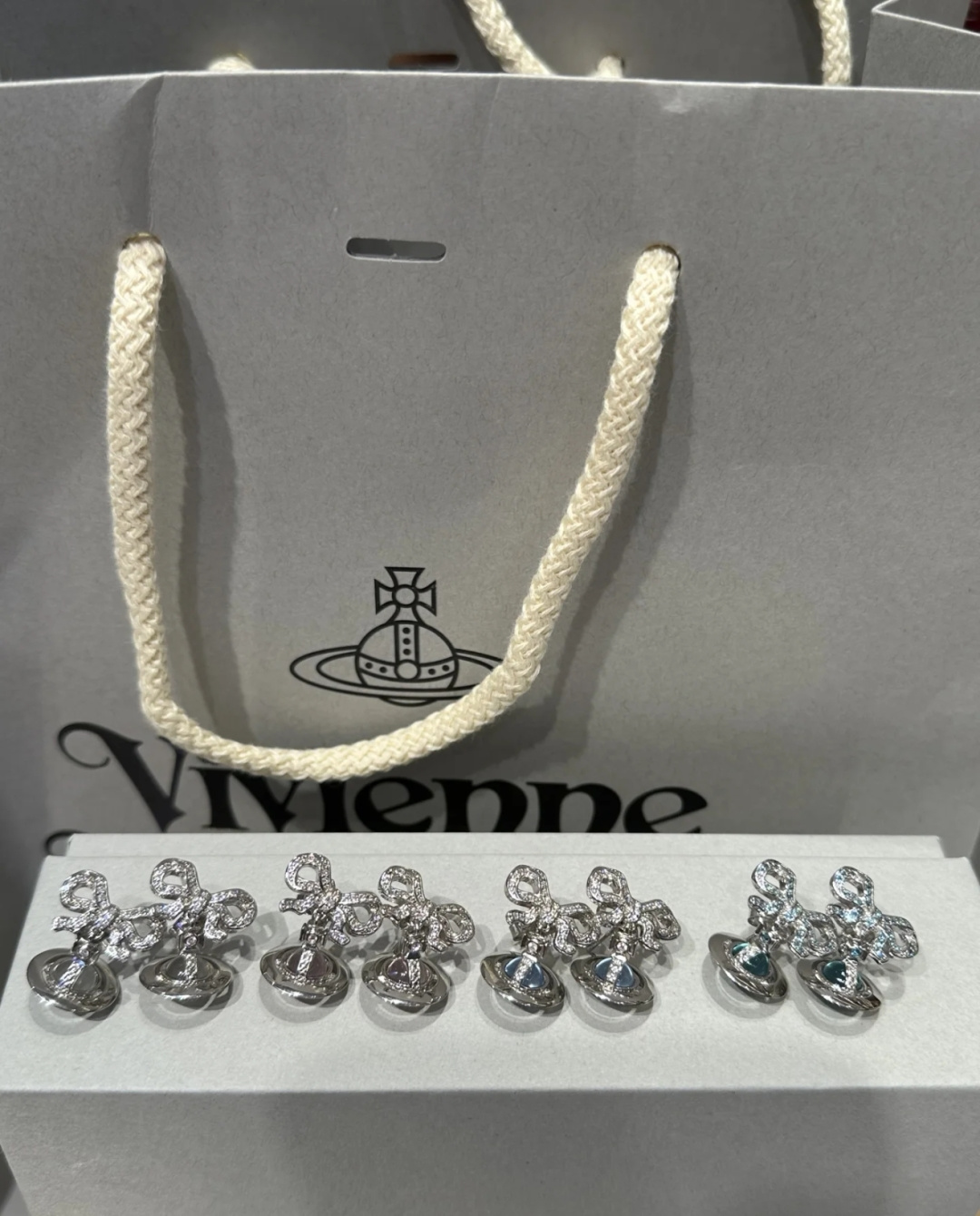 西太后【VivienneWestwood】什么是快乐星球，来，这就是快乐星球！重磅推荐，闭眼入准没错！纯