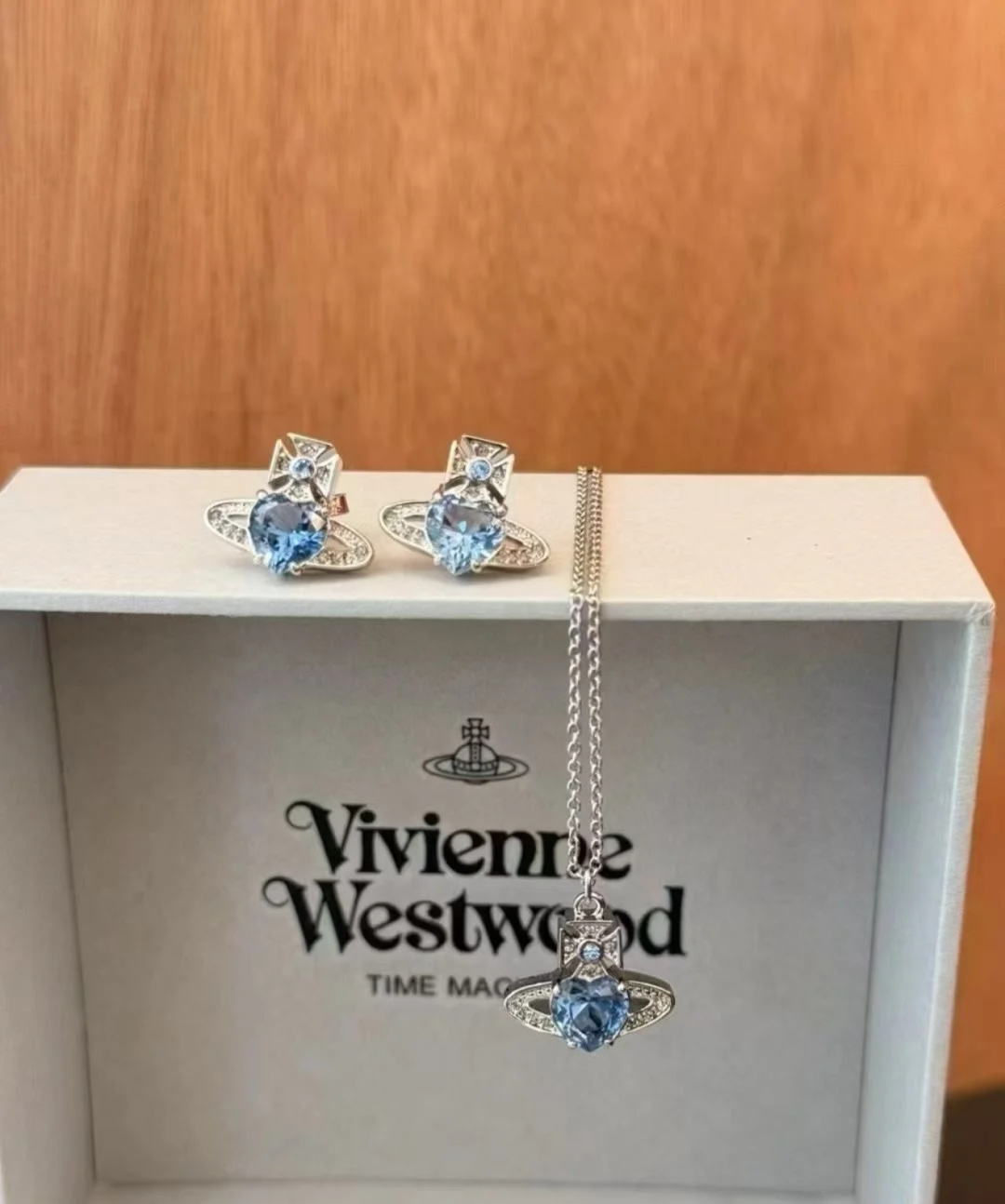 vivienne westwood西太后薇薇安💍英国时装设计师，时装的朋克之母！时尚潮流风格，品质强大，