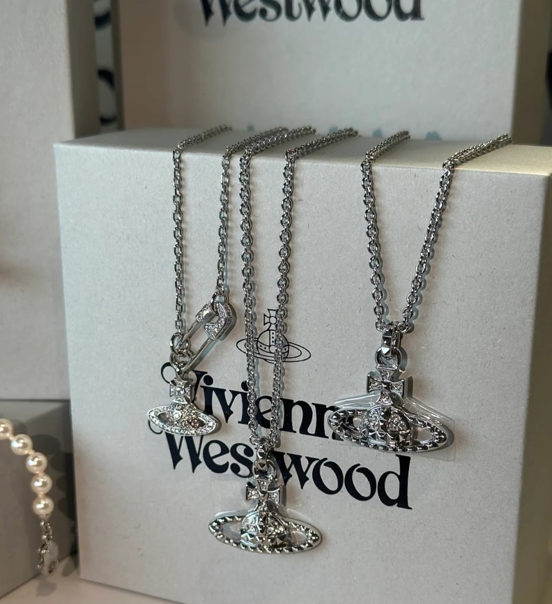 vivienne westwood西太后薇薇安💍英国时装设计师，时装的朋克之母！时尚潮流风格，品质强大，