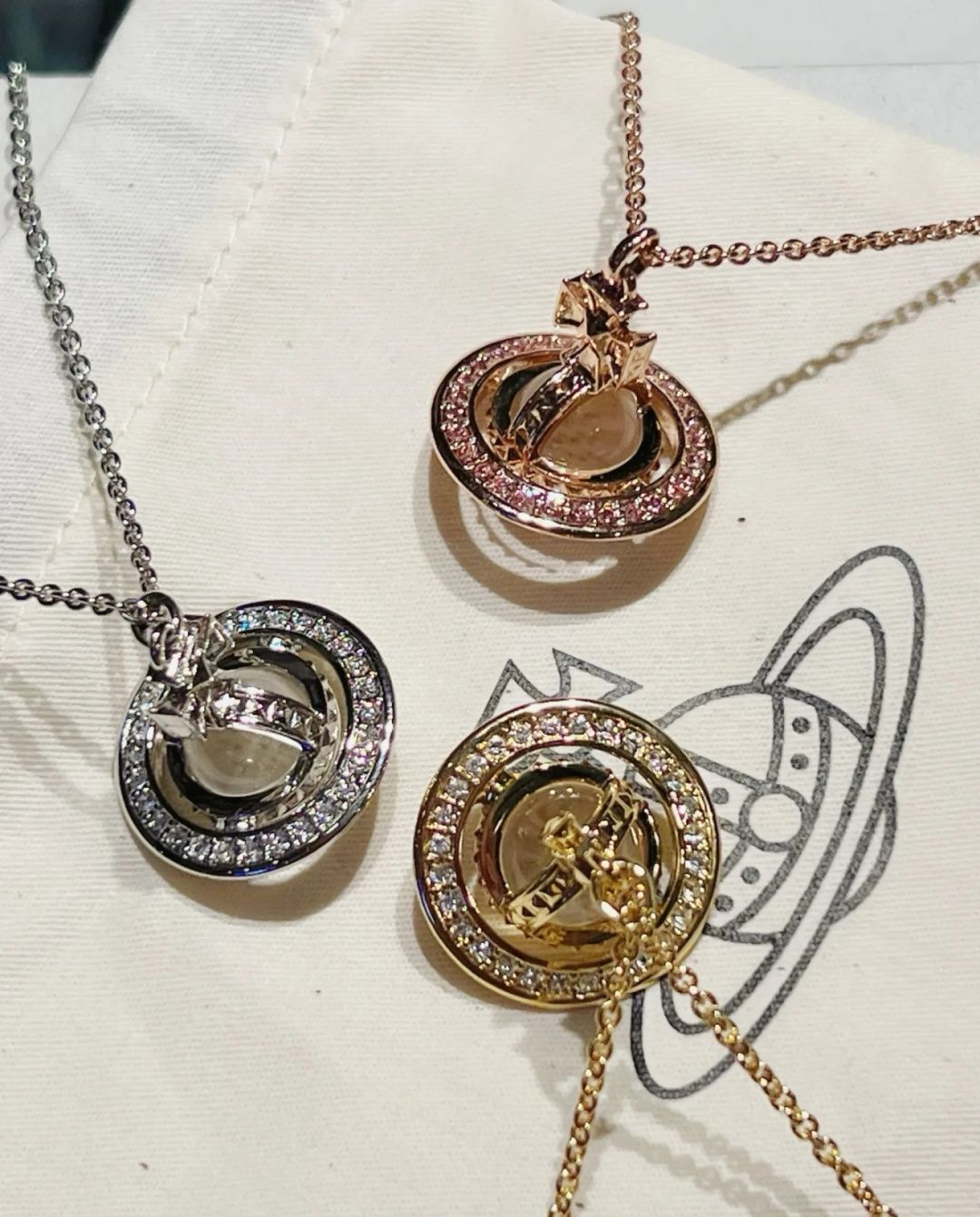 vivienne westwood西太后薇薇安💍英国时装设计师，时装的朋克之母！时尚潮流风格，品质强大，