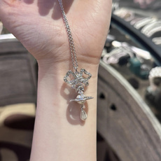 vivienne westwood西太后薇薇安💍英国时装设计师,时装的朋克之母!时尚潮流风格,品质强大, vivienne westwood西太后薇薇安💍英国时装设计师,时装的朋克之母!时尚潮流风格,品质强大,