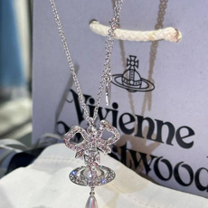 vivienne westwood西太后薇薇安💍英国时装设计师,时装的朋克之母!时尚潮流风格,品质强大, vivienne westwood西太后薇薇安💍英国时装设计师,时装的朋克之母!时尚潮流风格,品质强大,