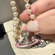 vivienne westwood西太后薇薇安💍英国时装设计师,时装的朋克之母!时尚潮流风格,品质强大, vivienne westwood西太后薇薇安💍英国时装设计师,时装的朋克之母!时尚潮流风格,品质强大,