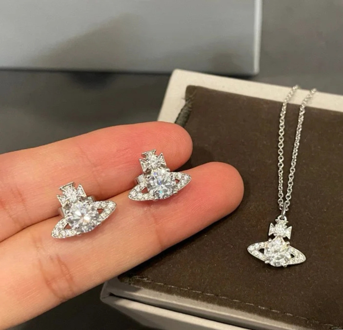 vivienne westwood西太后薇薇安💍英国时装设计师，时装的朋克之母！时尚潮流风格，品质强大，