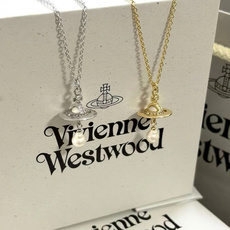 Westwood 西太后耳钉 重磅推荐,纯粹王冠球是经典的象征,闪耀土星环勾勒未来波光流转间,开启一场与 Westwood 西太后耳钉 重磅推荐,纯粹王冠球是经典的象征,闪耀土星环勾勒未来波光流转间,开启一场与