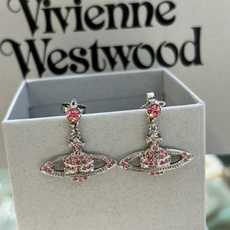 Westwood 西太后耳钉 重磅推荐,纯粹王冠球是经典的象征,闪耀土星环勾勒未来波光流转间,开启一场与 Westwood 西太后耳钉 重磅推荐,纯粹王冠球是经典的象征,闪耀土星环勾勒未来波光流转间,开启一场与