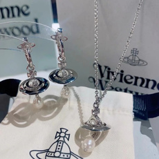 西太后耳钉vivienne 闭眼准入没错!纯王粹冠球经是典的象征,闪土耀星环勾未勒来 西太后耳钉vivienne 闭眼准入没错!纯王粹冠球经是典的象征,闪土耀星环勾未勒来