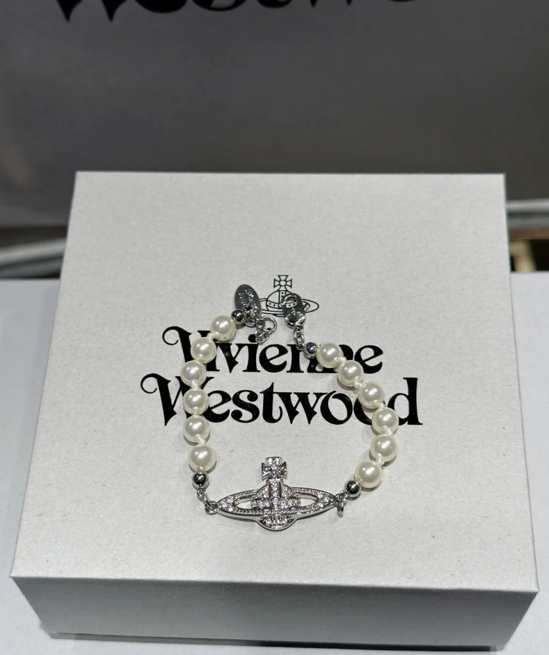 西太后土星镶钻珍珠手链𝐕𝐢𝐯𝐢𝐞𝐧𝐧𝐞 𝐖𝐞𝐬𝐭𝐰𝐨𝐨𝐝🪐vivienne westwood英国时装设计