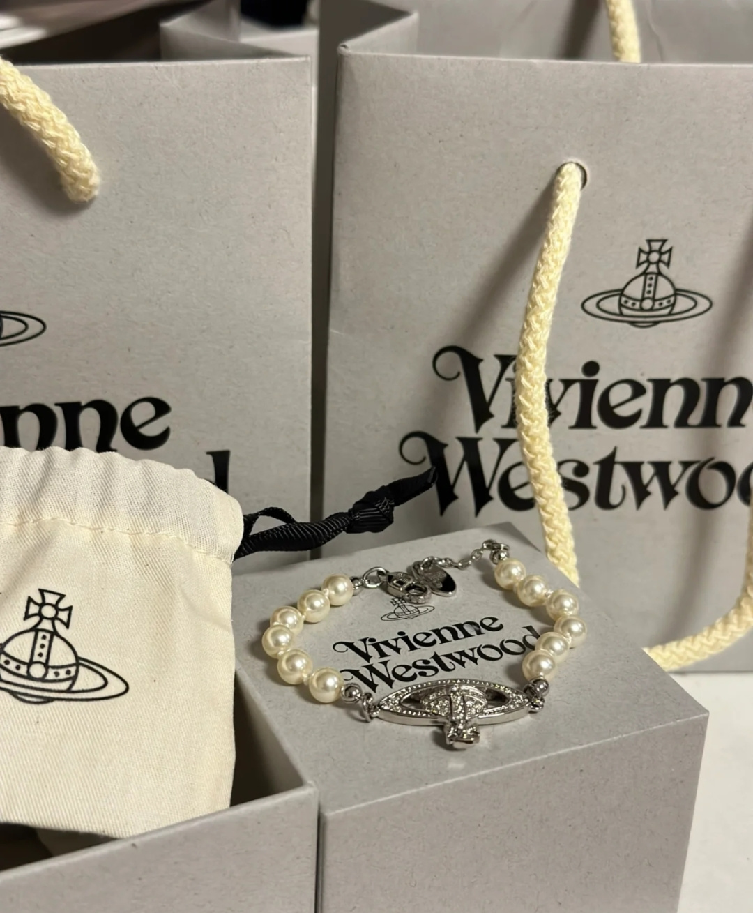 西太后土星镶钻珍珠手链𝐕𝐢𝐯𝐢𝐞𝐧𝐧𝐞 𝐖𝐞𝐬𝐭𝐰𝐨𝐨𝐝🪐vivienne westwood英国时装设计