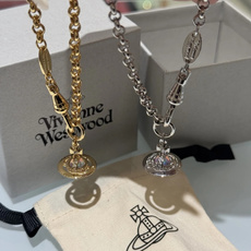 vivienne 闭眼准入没错!纯王粹冠球经是典的象征,闪土耀星环勾未勒来波光转流 vivienne 闭眼准入没错!纯王粹冠球经是典的象征,闪土耀星环勾未勒来波光转流