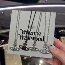 西太后vivienne 闭眼准入没错!纯王粹冠球经是典的象征,闪土耀星环勾未勒来波光 西太后vivienne 闭眼准入没错!纯王粹冠球经是典的象征,闪土耀星环勾未勒来波光