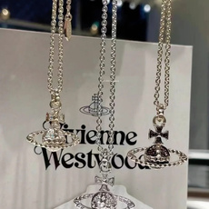西太后vivienne 闭眼准入没错!纯王粹冠球经是典的象征,闪土耀星环勾未勒来波光 西太后vivienne 闭眼准入没错!纯王粹冠球经是典的象征,闪土耀星环勾未勒来波光