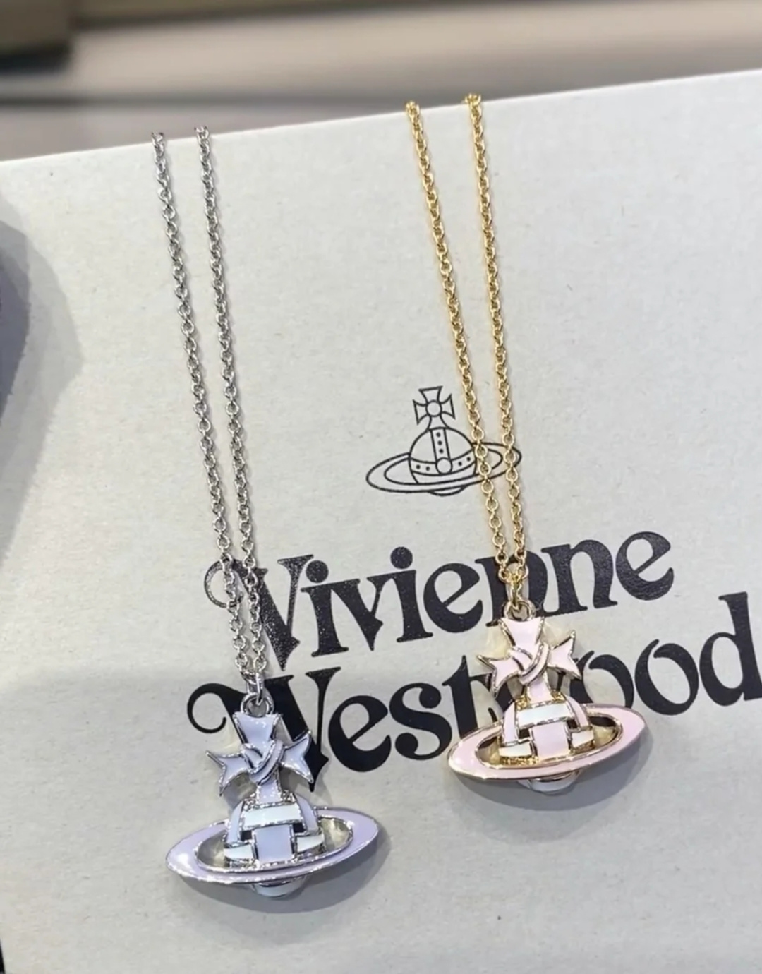 西太后vivienne 闭眼‮准入‬没错！纯‮王粹‬冠球‮经是‬典的象征，闪‮土耀‬星环勾‮未勒‬来波光