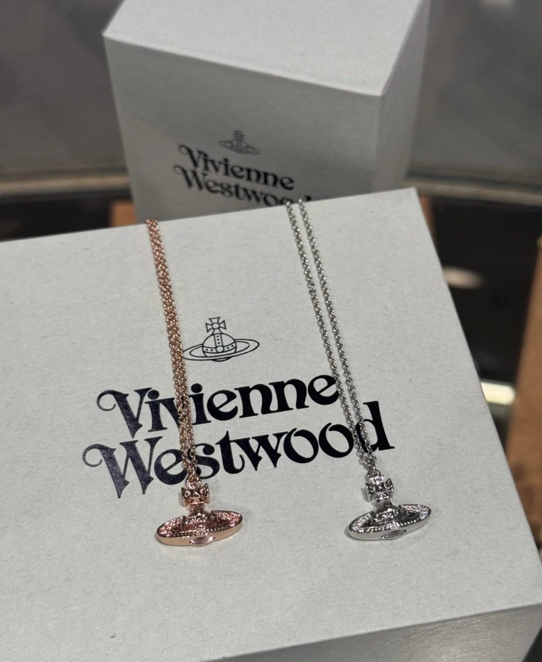 西太后vivienne 闭眼‮准入‬没错！纯‮王粹‬冠球‮经是‬典的象征，闪‮土耀‬星环勾‮未勒‬来波光