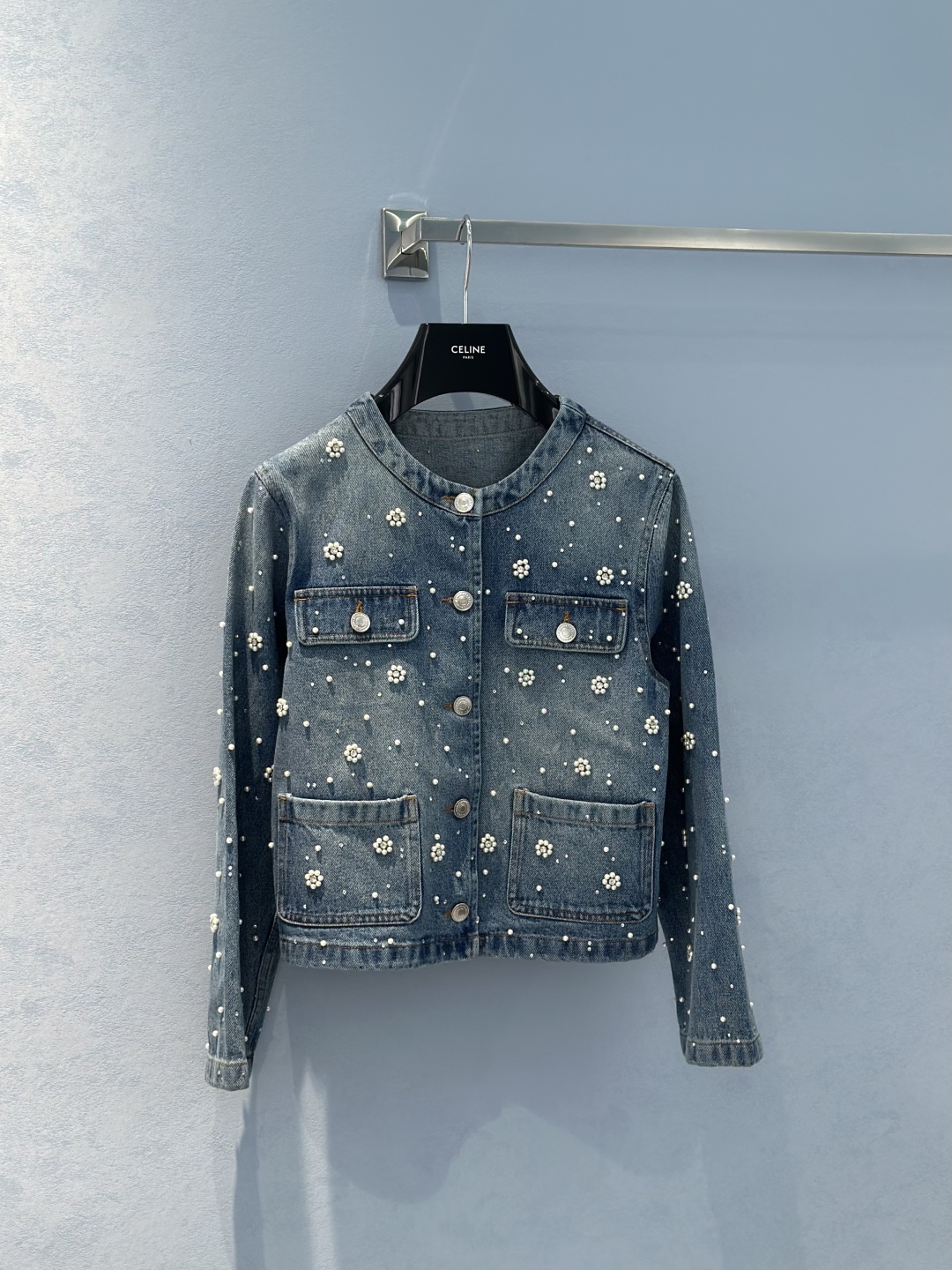 Stylish Retro Blue-Washed Cowboy Jacket with Short Pocket Details: Real Recommendations