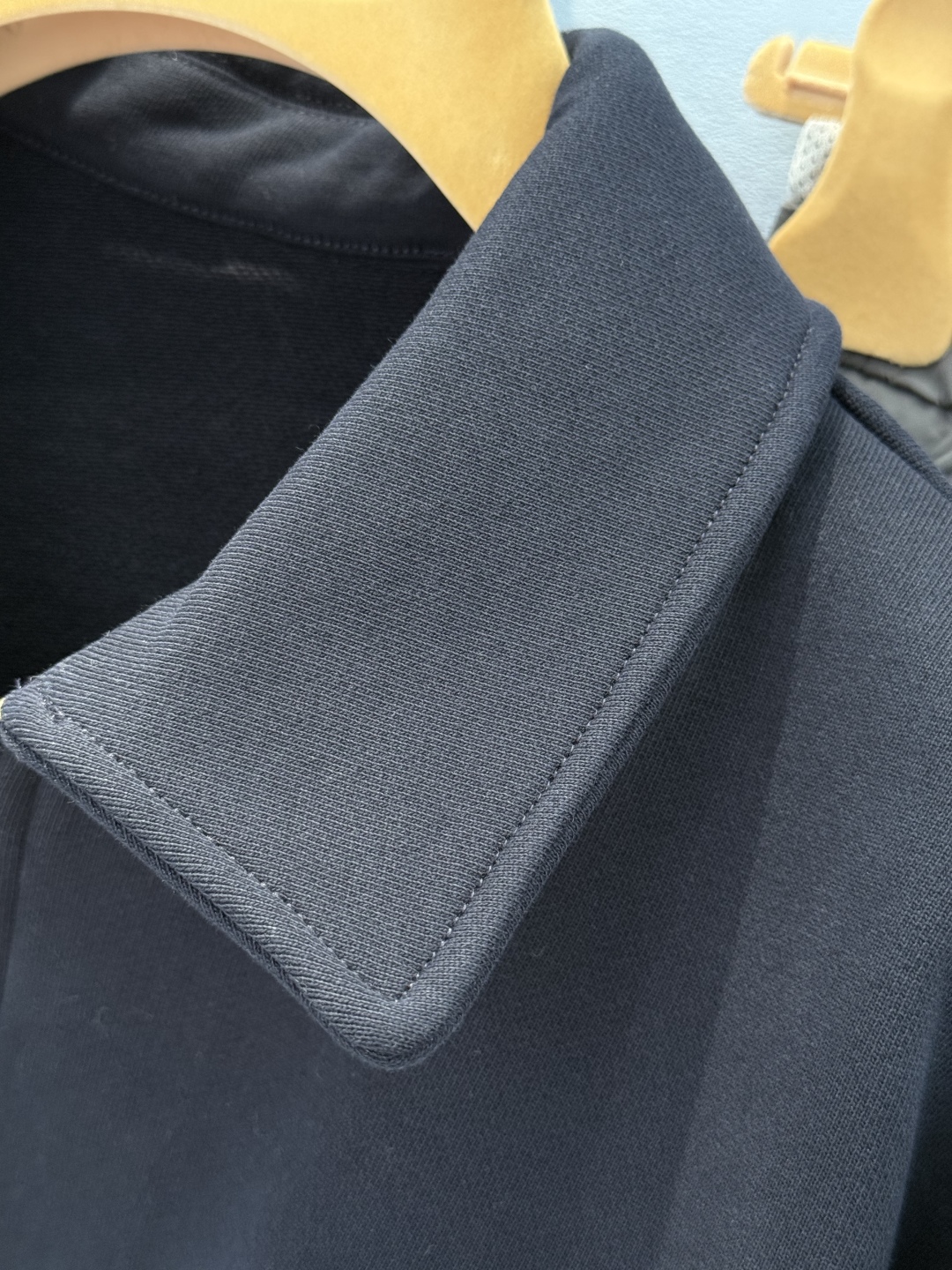 MiuMi*25NEW Women’s Suit: Hardcore Style with Wide Stripes and Age-Reducing Details - 图片 6