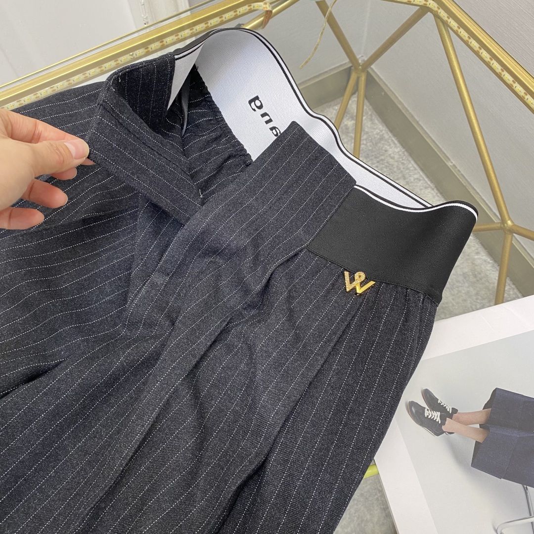 Women’s High-Waist Suit with Metal Buttons and Advanced Fabric in Picture 2 Color. - 图片 8
