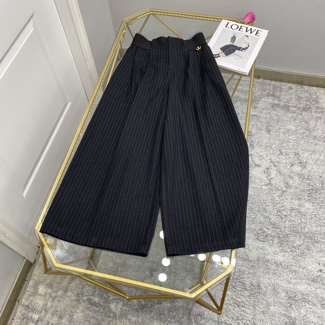 Women’s High-Waist Suit with Metal Buttons and Advanced Fabric in Picture 2 Color. - 图片 4
