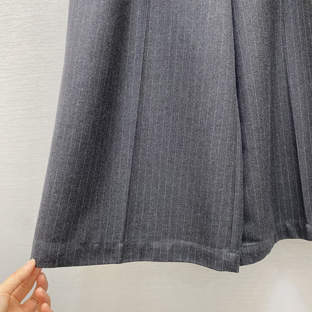 Women’s High-Waist Suit with Metal Buttons and Advanced Fabric in Picture 2 Color. - 图片 6