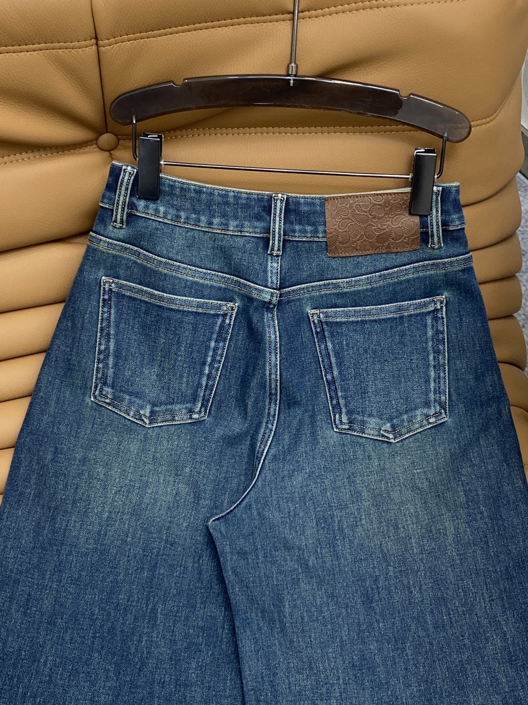 “New P708 Original Scorch Female Suit with Embroidered Jeans: High Waist, Metal Button” - 图片 3