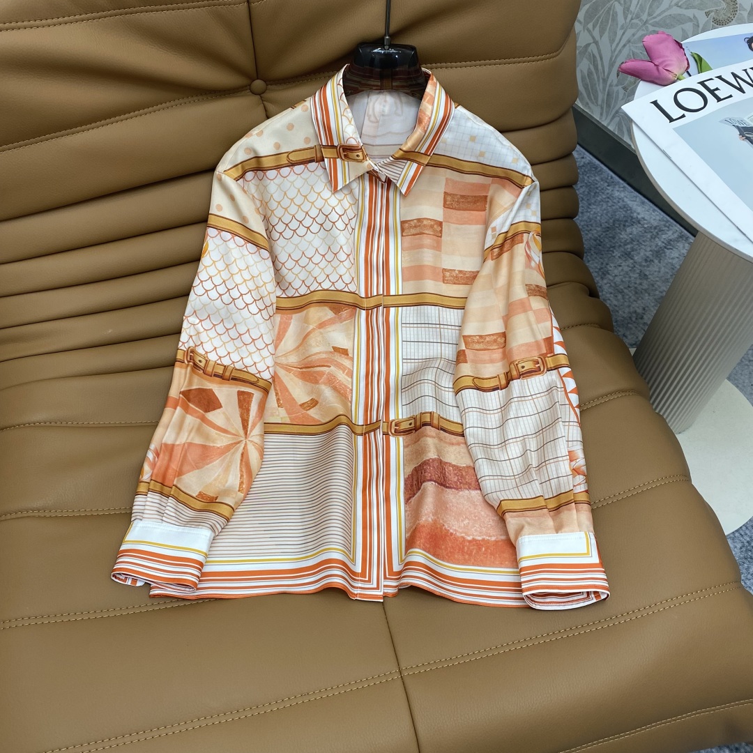 First-class Female Suit: Pre-packaged, Digitally Positioned, Frozen Tied-in-Little, Advanced Design - 图片 1