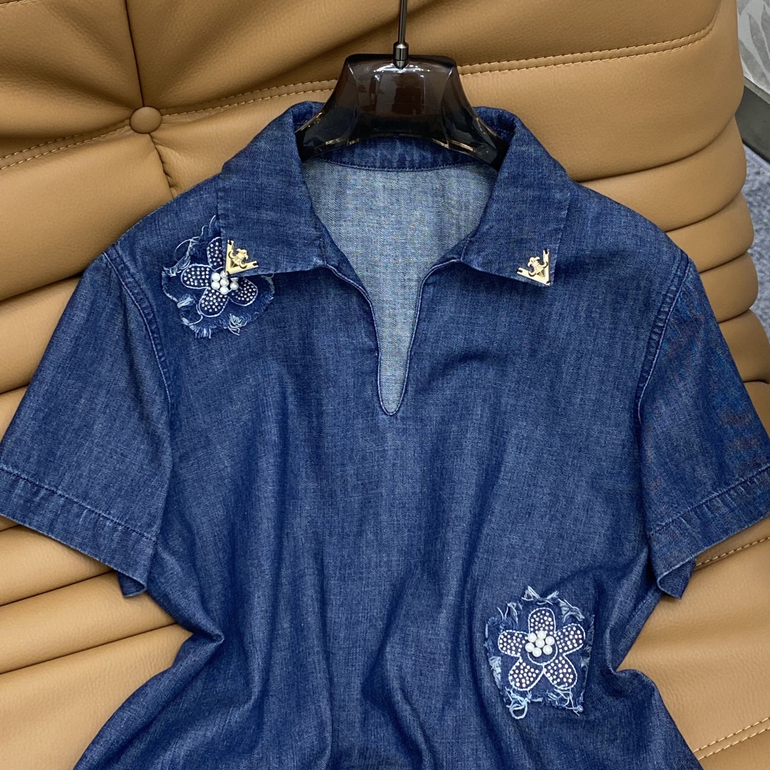 Title: P996 Original Scavenging Women’s Suit with New Design Features Summary: V-coloured, semi-hot suit with advanced fabric and unique scribbling design, available in various sizes - 图片 4
