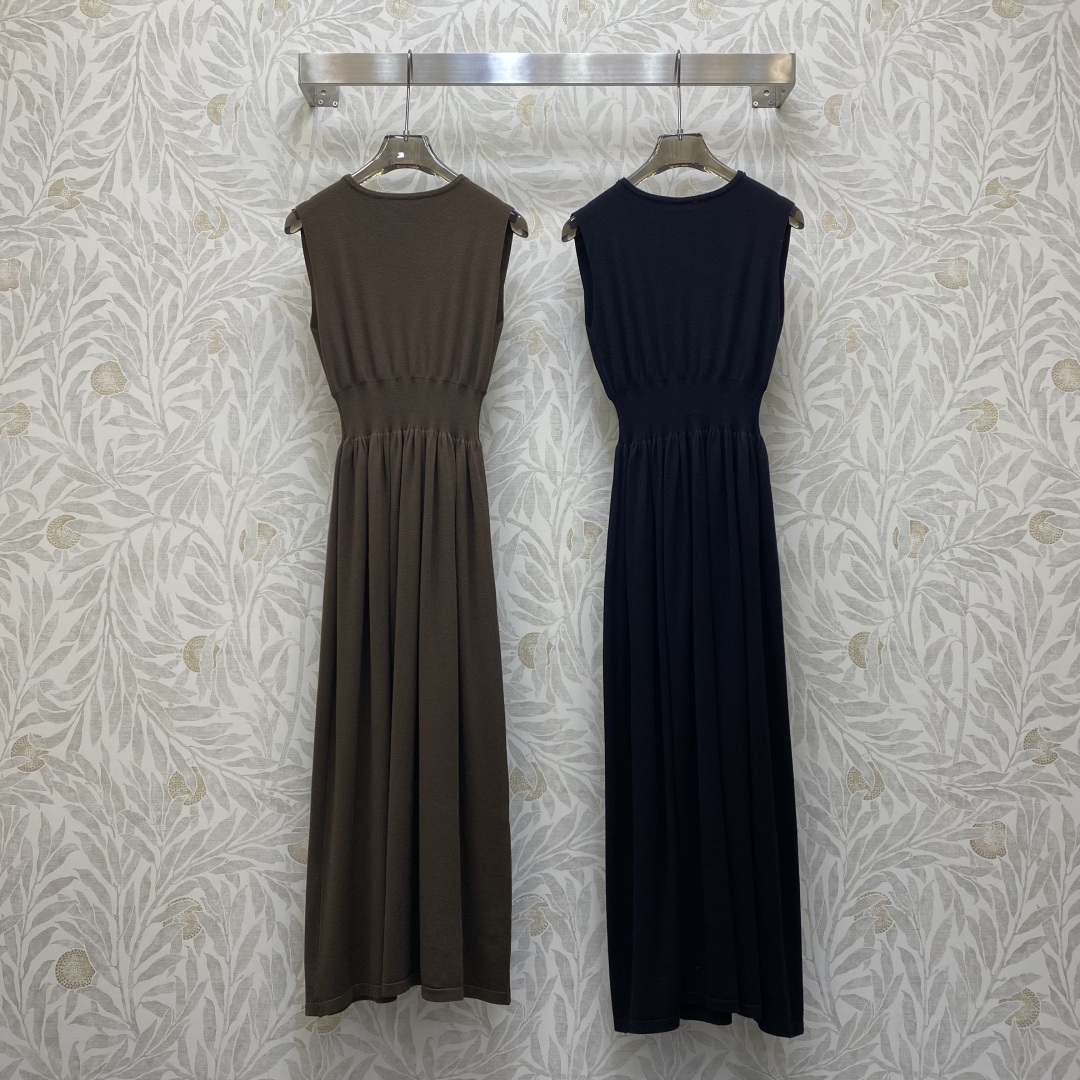 “Women’s Sexy V-Neck Cross-Design Dress with Packs of New Va FW Fabric” - 图片 2
