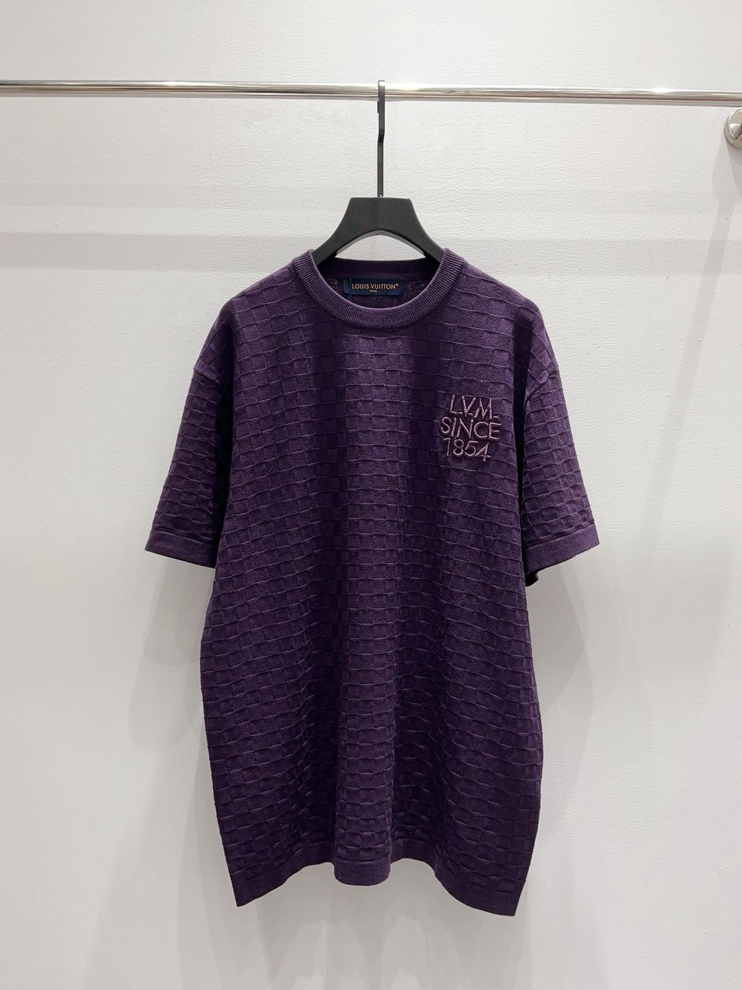 NO:689254,Lv* new arrival 26 early spring series knitted round neck short-sleeved sweater, size S-xl, Louis Vuitton-clothing, louis vuitton, louis vuitton, sweaters, T-shirt,19860909Lv*新款上新 26早春系列针织圆领短袖毛衣 码数S-xl,路易威登-服装,louis vuitton,louis vuitton,sweaters,T-shirt,,Women's clothing