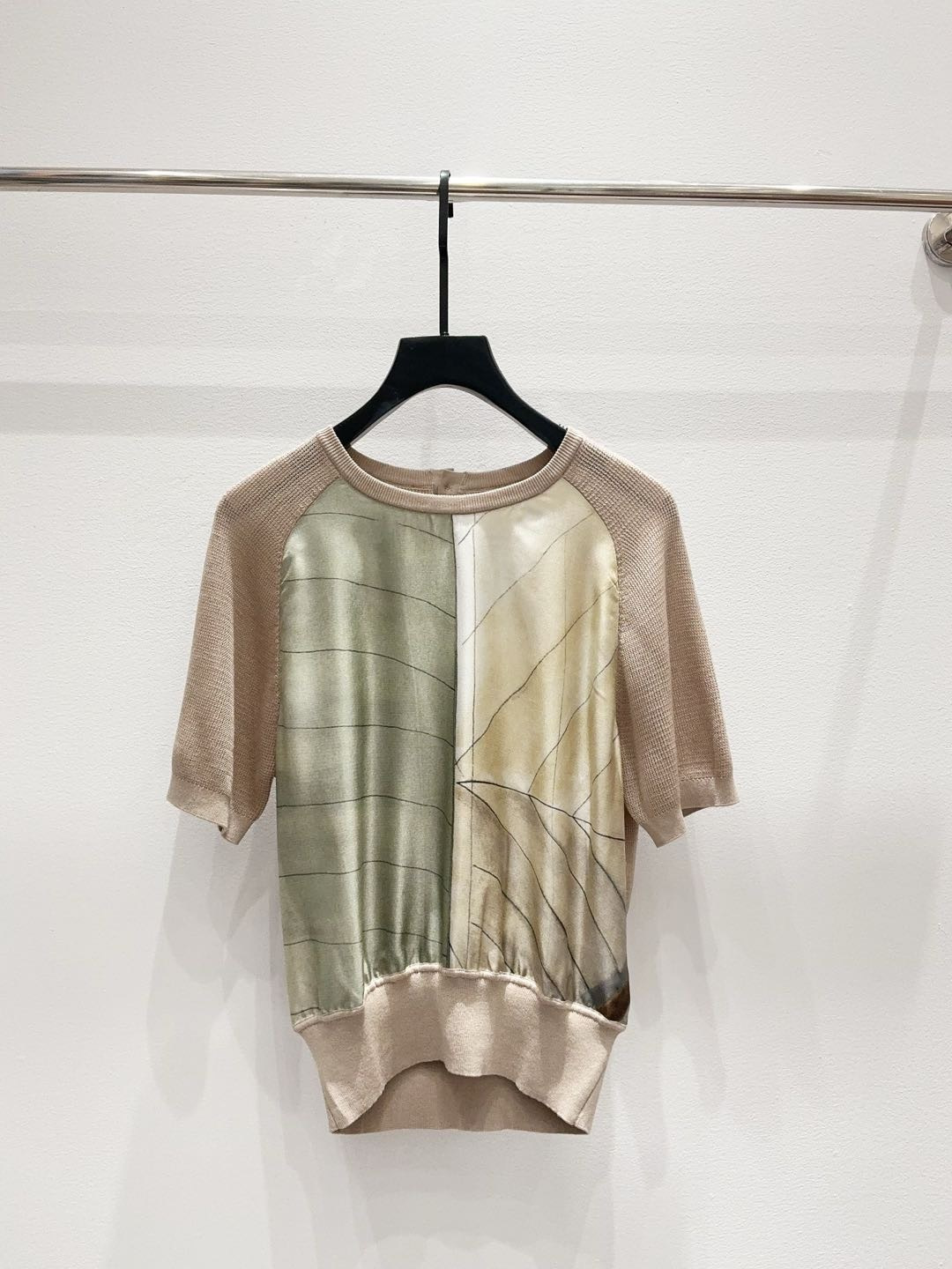 NO:899667,26ss LP high-quality old-money style silk printed stitching with retro relaxed feel and loose temperament knitted round neck short sleeves!  2 colors and 3 codes SML, women's clothing, loro piana, T-shirt, real silk,1986090926ss LP高品质老钱风真丝印花拼接复古松弛感宽松气质针织圆领短袖！2色3码SML,女装,loro piana,T-shirt,real silk,,Women's clothing