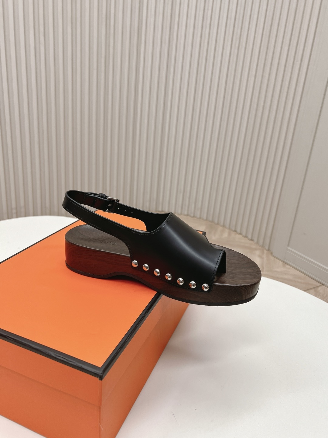 Hermes Women's Kos Mules Sandals, Leather Upper with Wooden Platform 9 cmp i1741825185568 1816 0 7