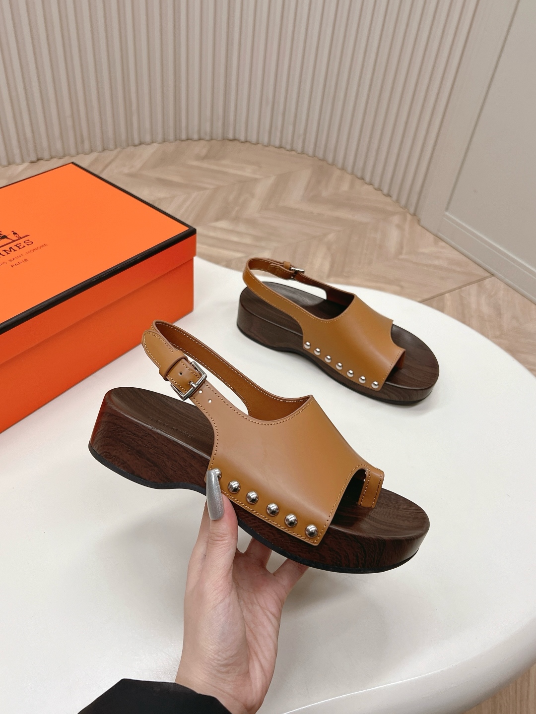 Hermès Kos Sandal: Leather Upper, Wood Platform, Adjustable Strap, Stud Detail 2 cmp i1741825269233 1938 0 5