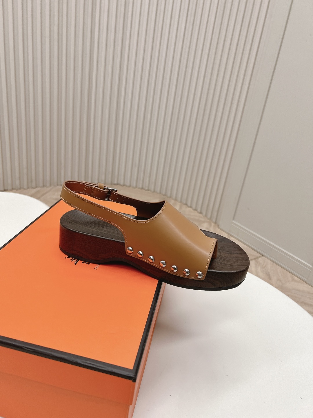 Hermès Kos Sandal: Leather Upper, Wood Platform, Adjustable Strap, Stud Detail 6 cmp i1741825273295 8617 0 3