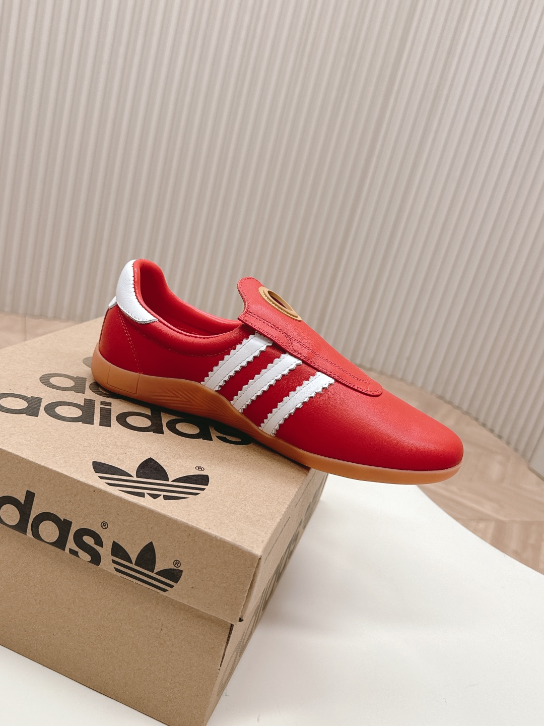 Adidas Taekwondo Shoes: Comfortable, Stylish, and Professional Sports Footwear - 图片 3