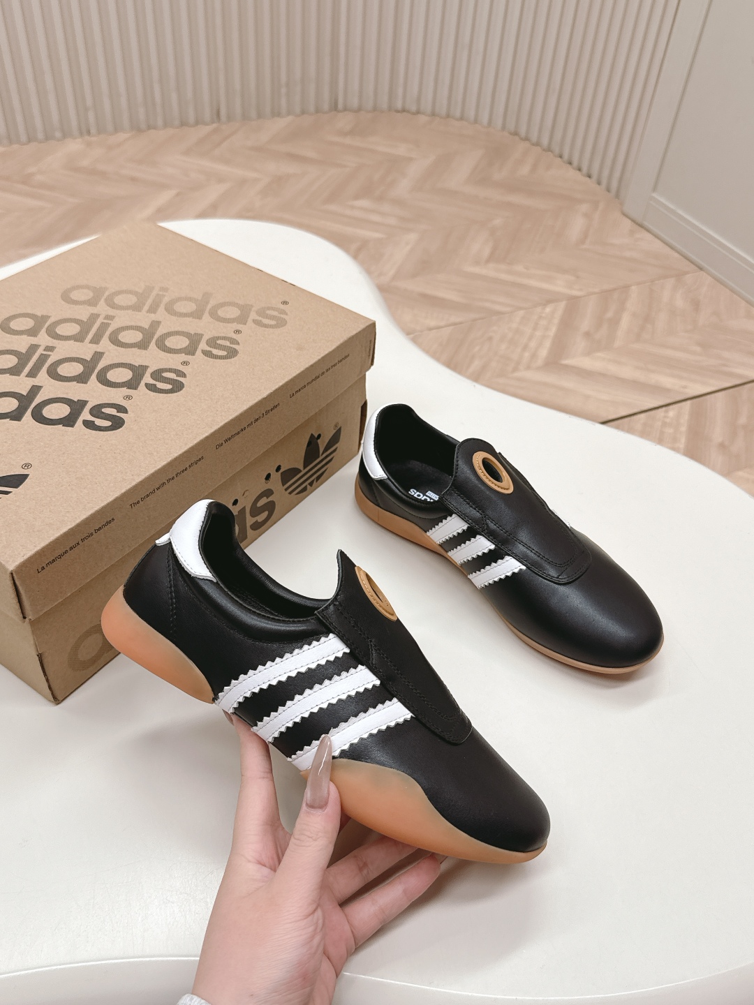Adidas Taekwondo Shoes: Comfortable and Stylish Footwear for Training and Leisure - 图片 4