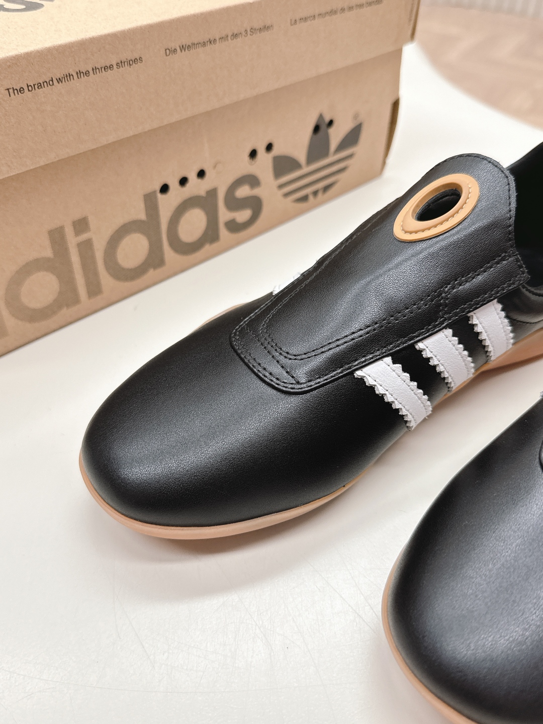 Adidas Taekwondo Shoes: Comfortable and Stylish Footwear for Training and Leisure - 图片 6