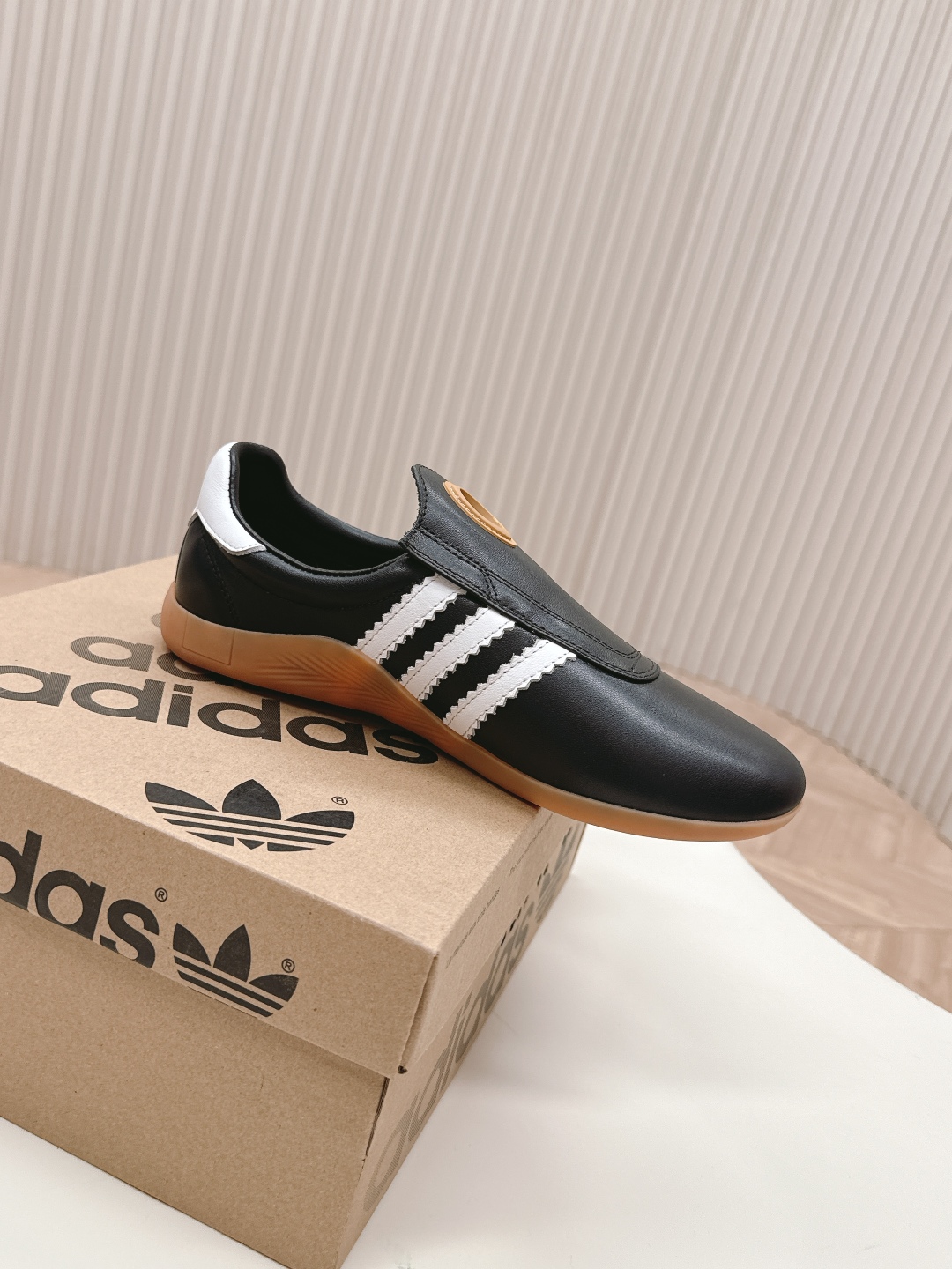 Adidas Taekwondo Shoes: Comfortable and Stylish Footwear for Training and Leisure - 图片 3