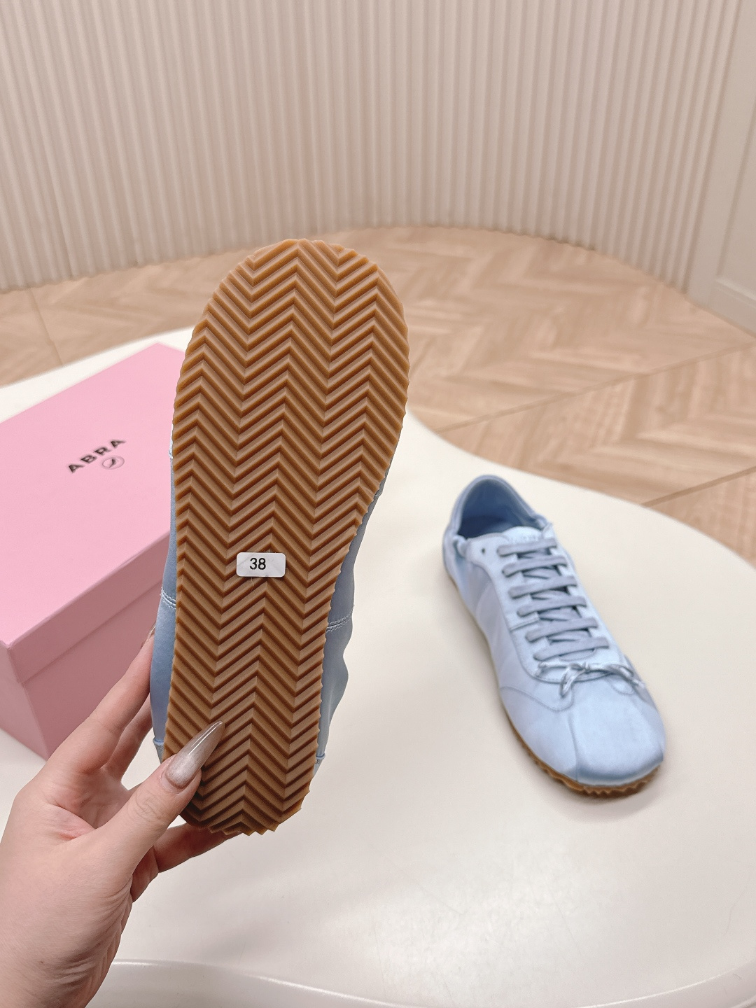 Stylish Spring Shoes: Real Silk P675 and Skin P750 Collection - 图片 9