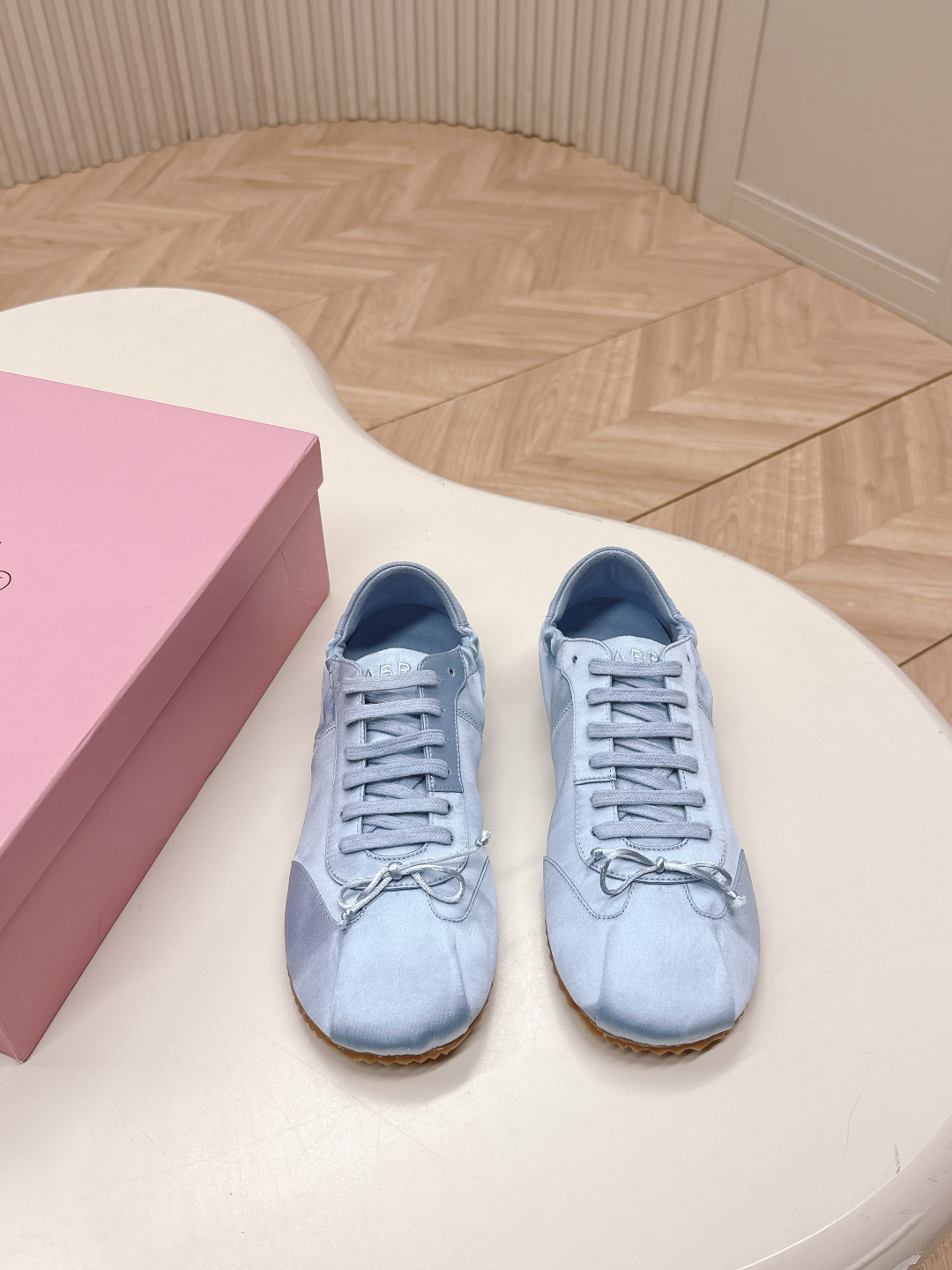 Stylish Spring Shoes: Real Silk P675 and Skin P750 Collection - 图片 2