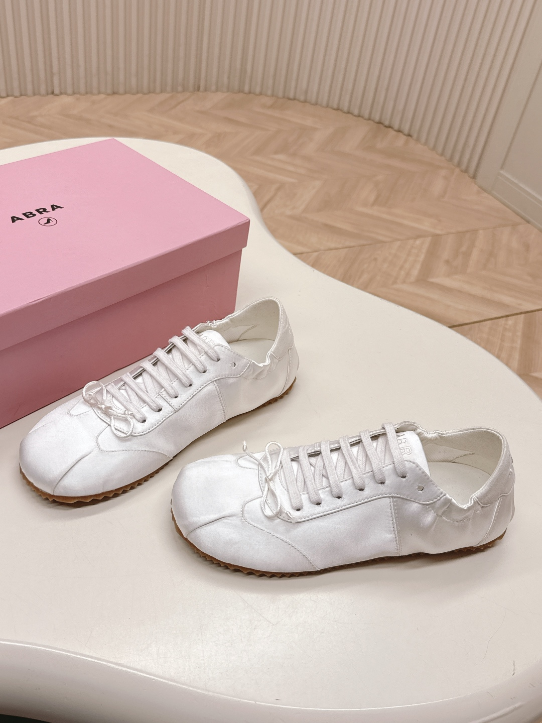 Stylish Ballet Shoes in Real Silk and Skin for Spring and Summer Fashion